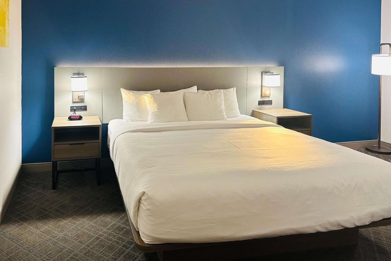 Comfort & Hotel Wylie
