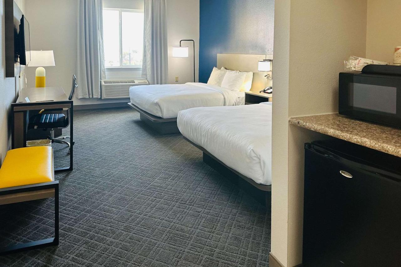 Comfort & Hotel Wylie